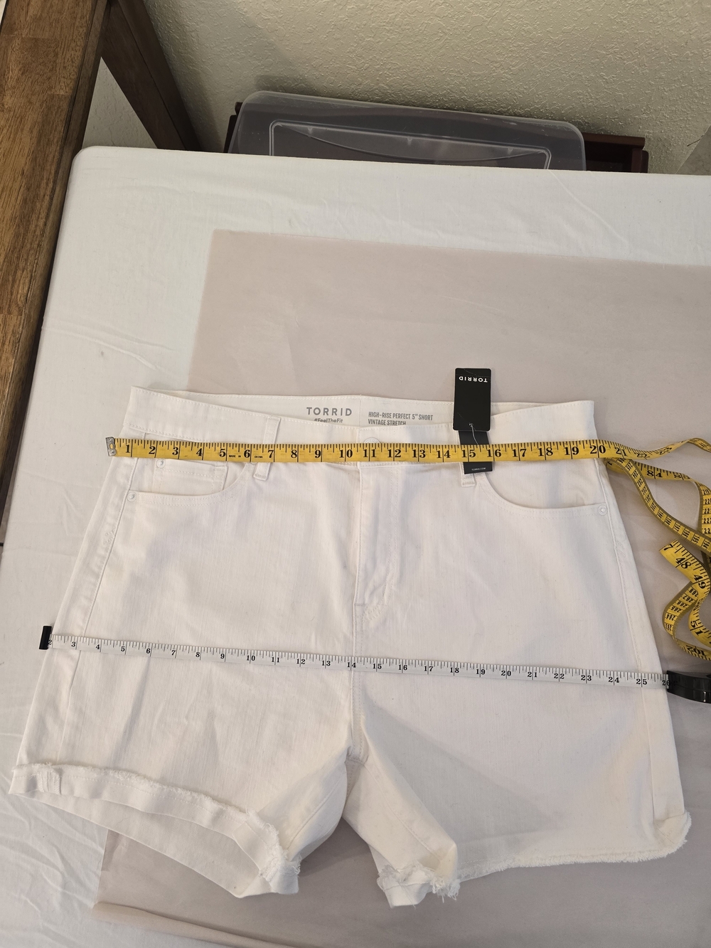 TORRID White Denim Cutoff Shorts High Rise Frayed Hem NWT Plus Size 16 - Picture 15 of 16